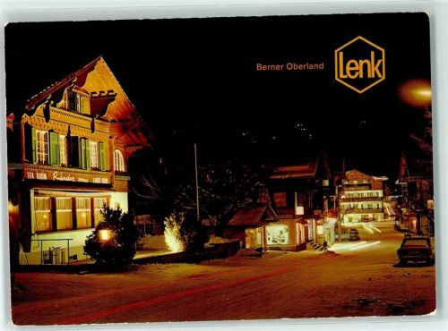 Lenk im Simmental Dorfstrasse bei Nacht