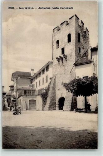 La Neuveville Ancienne porte d enceinte