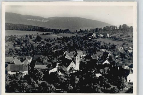 4148 Pfeffingen - Luftaufnahme, Kirche