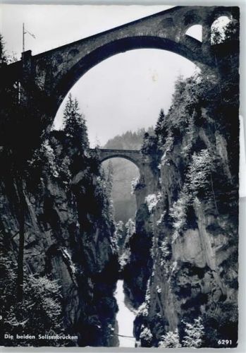 Obermutten Brücke Felsen