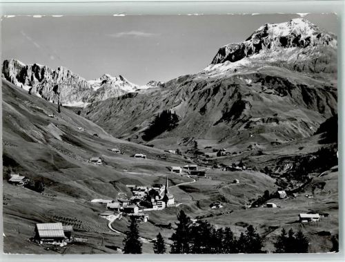 St. Antönien mit Scheinfluh und Schollberg