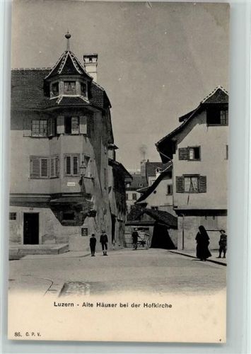 Luzern Alte Häuser bei der Hofkirche