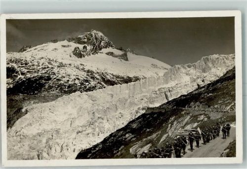 Furka - Rhonegletscher Militärgruppe bei Holztransport