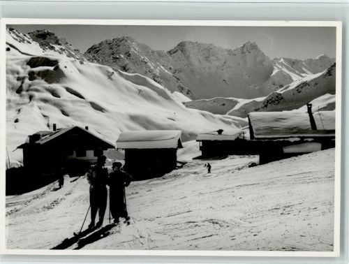 Walzenhausen Ortsansicht Paar beim Skifahren Winteraufnahme