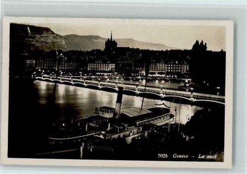 Genève Ausflugsdampfer bei Nacht