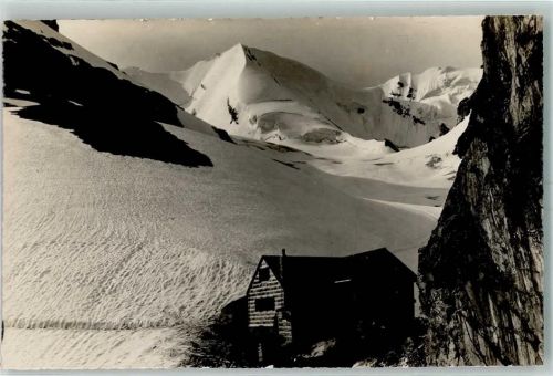 Blüemlisalphütte Weisse Frau