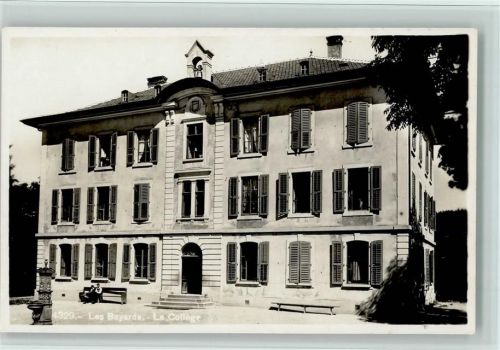 Les Bayards Le Collège