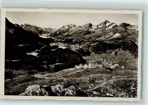 Muottas Muraigl - Hotel Muottas-Kulm Blick auf die Oberengadiner Seen