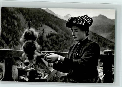 Vissoie La jolie coiffure du Val d'Anniviers