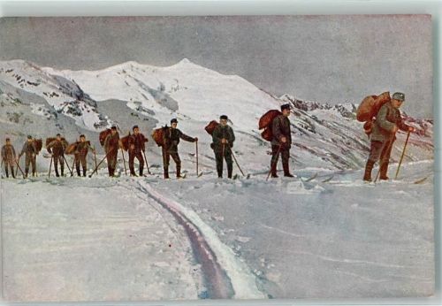 Proviantkolonne im Hochgebirge auf Skiern