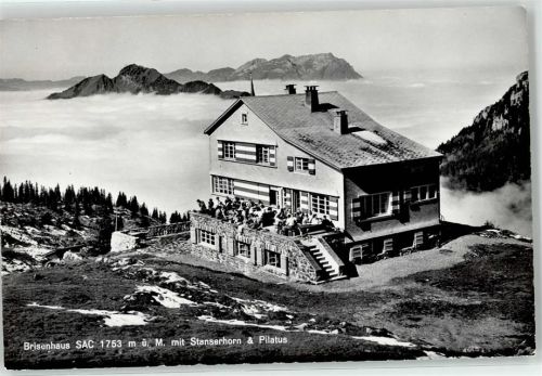 Beckenried Brisenhaus mit Standerhorn Pilatus