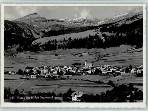 Flims Waldhaus gegen den Segnespass