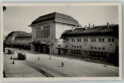 Lausanne Bahnhof Straßenbahn