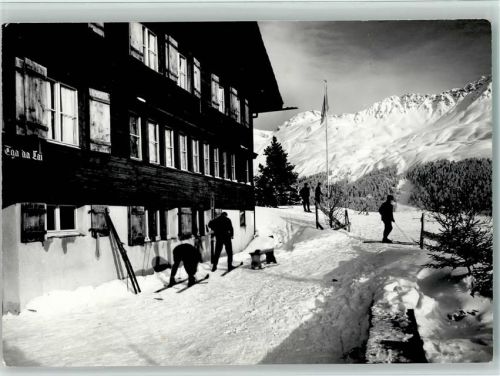 Lenzerheide/Lai Ferienheim Männedorf Tga da Lal Winteraufnahme Skifahrer