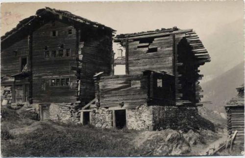 um 1920-30 Blatten bei Zermatt, verlassene Häuser/deserted houses AKU2