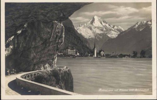 um 1920/30 - Flüelen, Kt. Uri, Schweiz, Axenstraße mit Flüelen und Bristenstock, See, Kirche, Bergmassiv,E. Götz AKU1