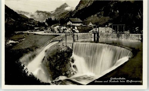 6484 Pfaffensprung Wassen UR - Stausee Kaskade beim Pfaffensprung Gotthardbahn