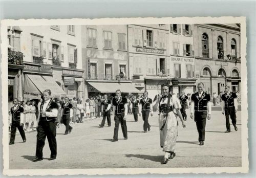 1400 Yverdon-les-Bains Foto AK Geschäft Photograhie Chafe Tracht Ort lt. Fotograf