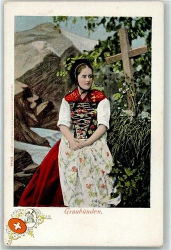 Bündner Trachtenmädchen vor dem Kreuz