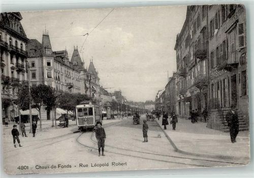2108 Couvet 1909 Gebrauchsspuren Rue Leopold Robert Straßenbahn Litfaßsäule