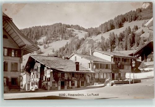 1658 Rossinière - Place