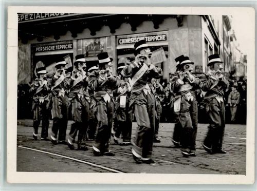 4133 Pratteln Gebrauchsspuren Musikgruppe Umzug Teppich-Geschäft