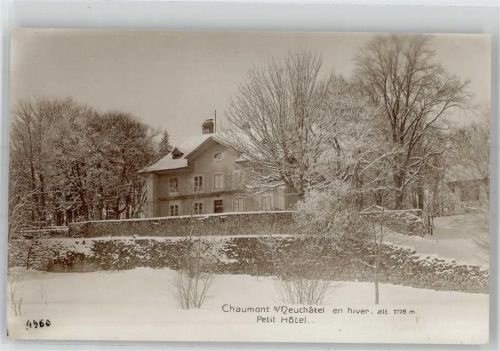 2067 Chaumont Winter Hotel petit