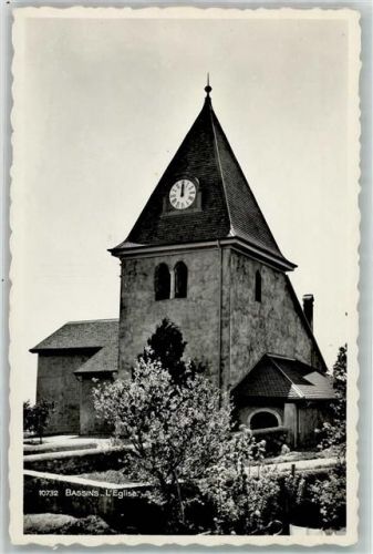 1269 Bassins Gebrauchsspuren Kirche