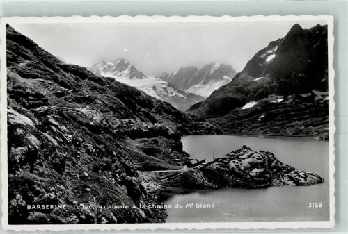 Barberine Le lac la cabane et la chaine du Mt Blanc