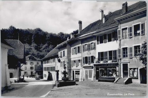 1323 Romainmôtier-Envy - La Place