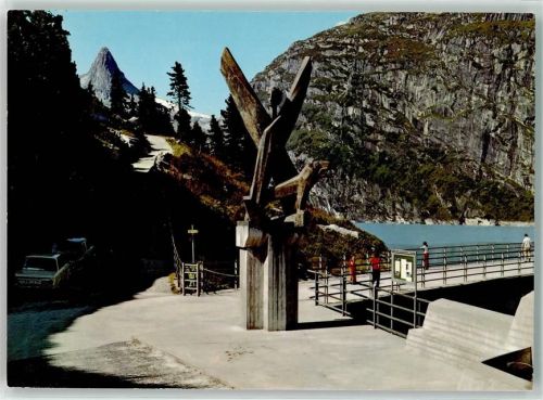 7132 Vals - Staumauer Skulptur Zervreilahorn