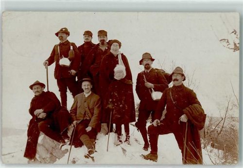 5408 Ennetbaden 1917 - Gruppenbild im Schnee Ort handschriftlich