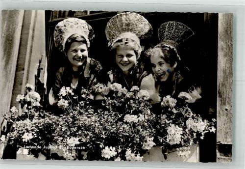 Lachende Jugend am Bodensee