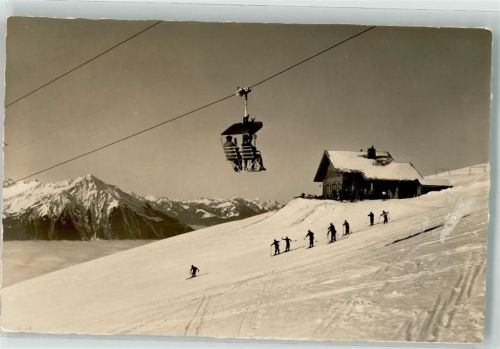 Niederhorn Foto AK Sessellift Niederhornbahn Berghaus Skifahrer Winter Foto Gyger