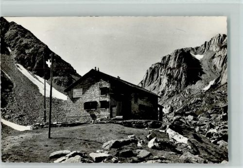 Cristallina - Ticino Bergwanderhaus Schweizer Flagge