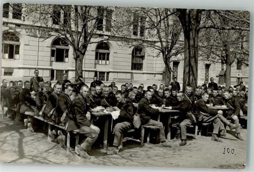 5600 Lenzburg Foto AK KaserneUniform Ort lt. Verlag