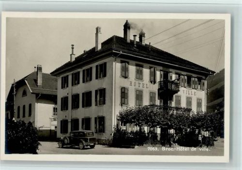 1636 Broc Foto AK Verlag GS Societe Graphique Nr. 7063, Hotel de ville, Automobil vor dem Haus, gute Erhaltung AK