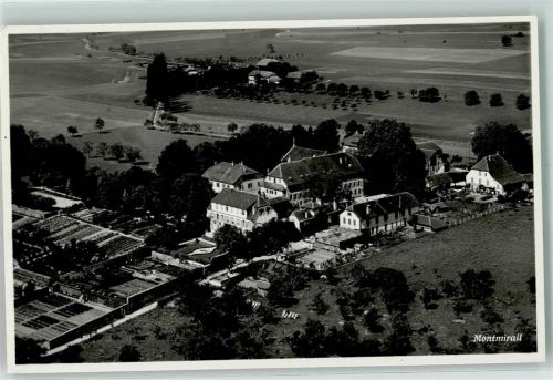 2075 Montmirail - Flugaufnahme