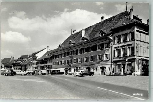 3270 Aarberg Foto AK Auto Geschäft Marktszene Hotel Couronne