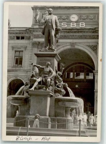 8000 Zürich - Bahnhof Denkmal Alfred Escher