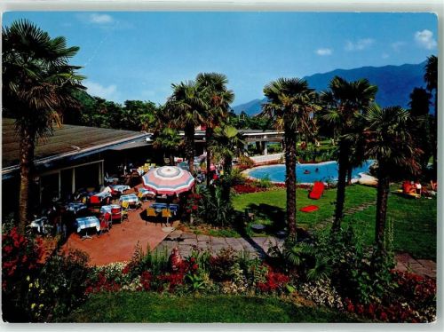 6616 Losone Gebrauchsspuren Schwimmbad Hotel