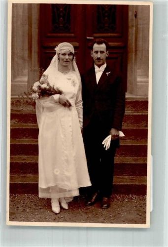 2520 La Neuveville 1931 Foto AK Ehepaar Hochezitzfoto Ort lt. Fotograf