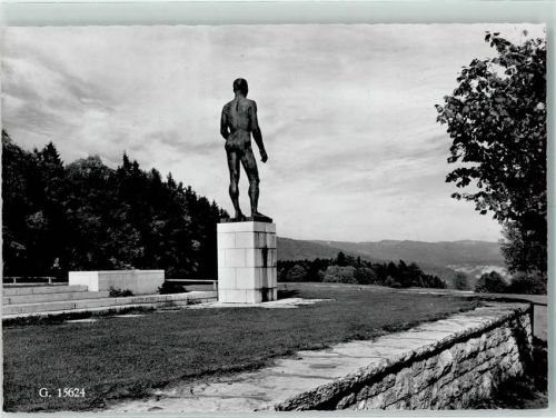 2532 Magglingen Macolin Gebrauchsspuren Eidg. Turn und Sportschule Statue Lärchenplatz