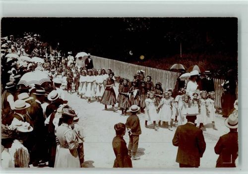 8330 Pfäffikon ZH - Parade Kinder in Tracht