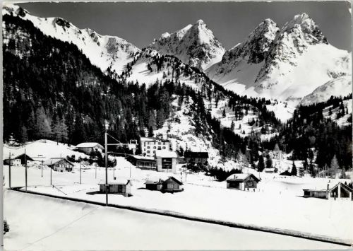 7482 Preda - am Albulapass mit Piz dellas Blais und Piz Giumels Winter