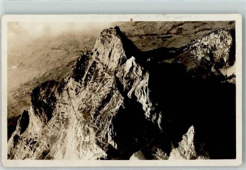 Grosser Mythen Gebrauchsspuren Fliegeraufnahme Grosser Mythe