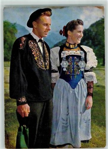 Bäuerliche Sonntagstrach Trachtenpaar