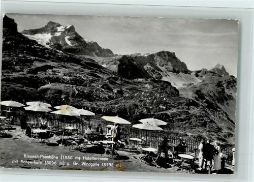 Klausen - Klausen-Passhöhe Hotelterrasse mit Scheerhorn und gr. Windgälle
