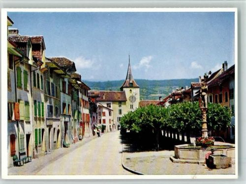 2525 Le Landeron - Ortsansicht mit Kirche und Brunnen Schweizer Wandkalender 1955 Foto Schellenberg