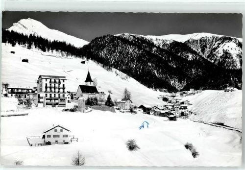 7494 Wiesen GR - Blick mit Valbellahorn